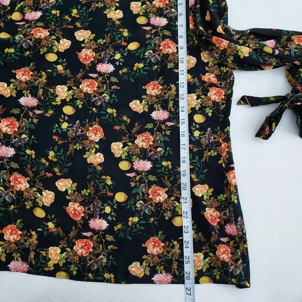 Banana Republic Black Floral Long Sleeve Blouse Size Medium